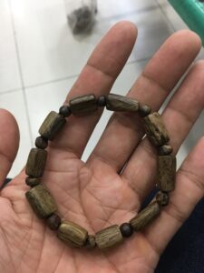 Trầm hương kiểu tự nhiên